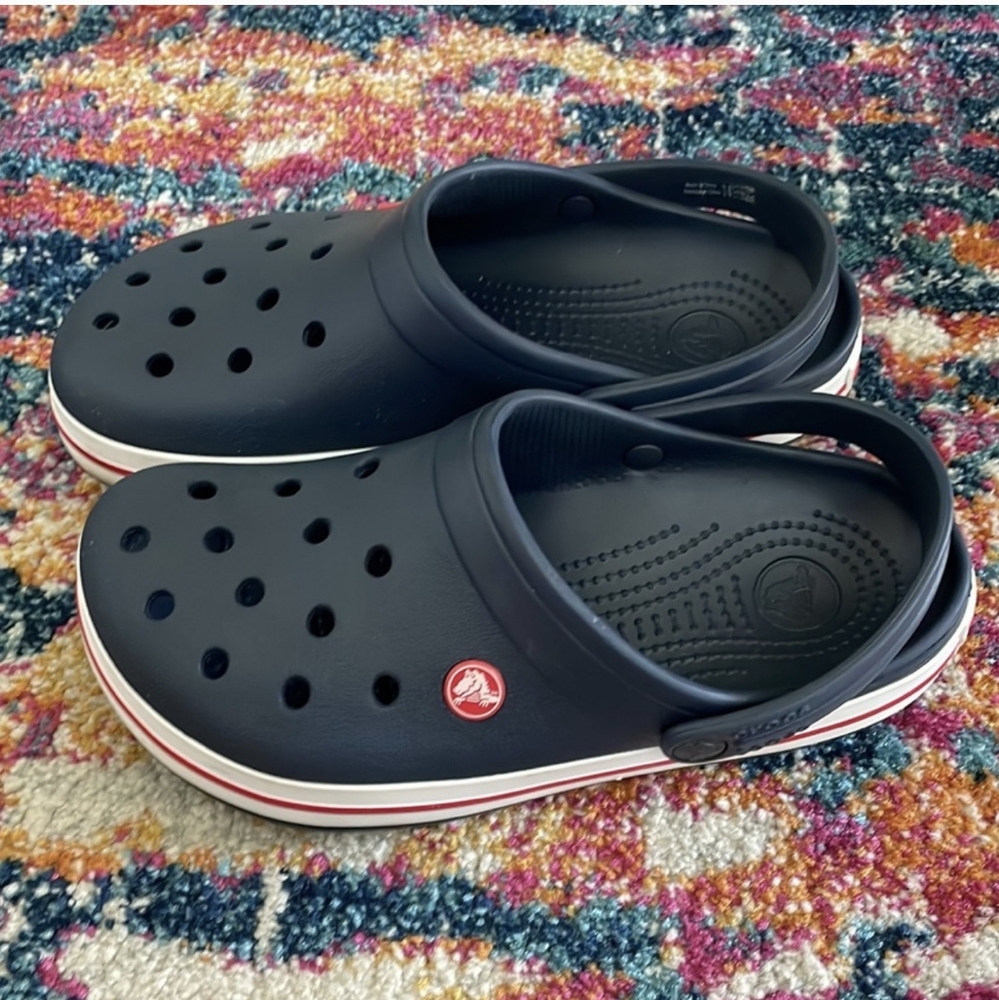Navy Crocs Size 9 women 7 mens